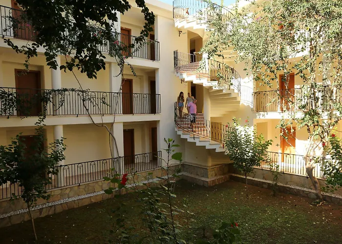 Mavruka Hotel 4*