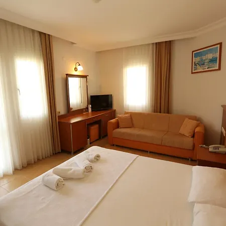Mavruka Hotell 4*