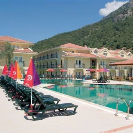 Hotell Mavruka 4*